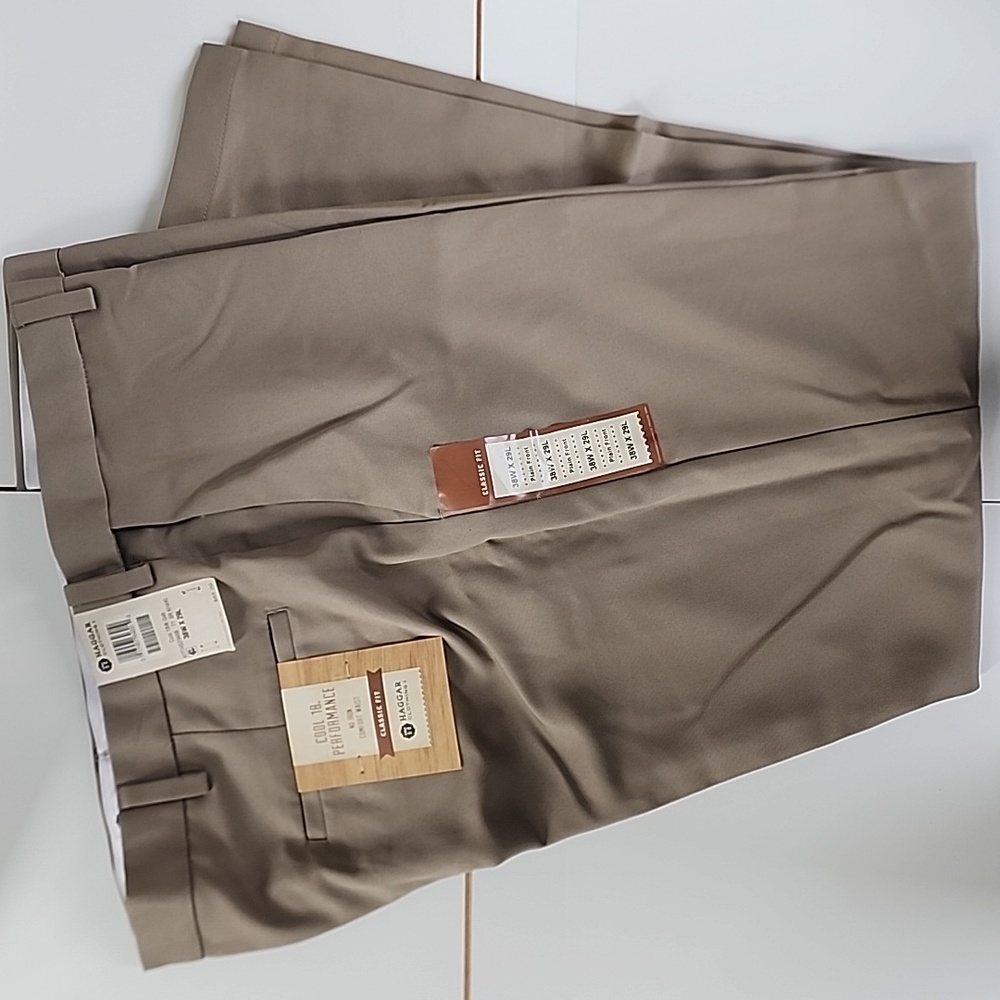 Haggar Men's Classic Fit Pants - Cool 18 Performance - British Khaki - NWT